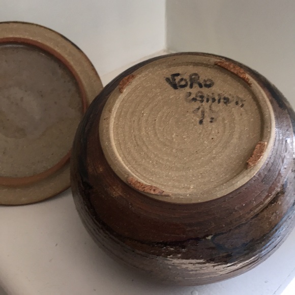 Pottery container - Picture 8 of 10